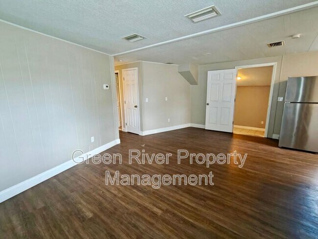 Building Photo - 146 Phoenetia Dr