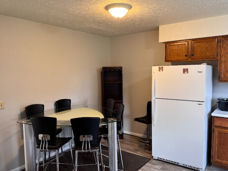 Building Photo - 91 Dickey Ave