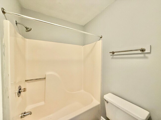 Building Photo - Recently Remodeled 3BD, 2.5BA Raleigh Town...