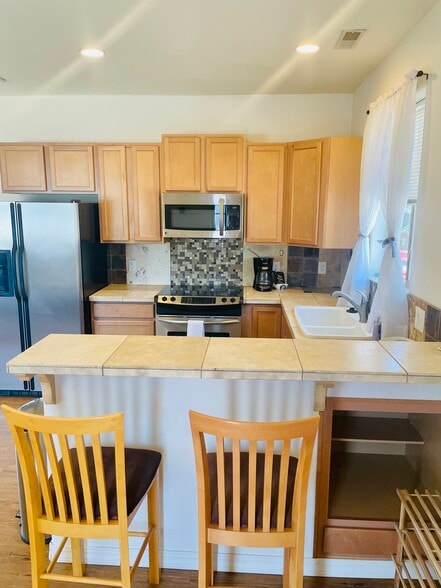 Kitchen from front entrance - 125 N 17th St
