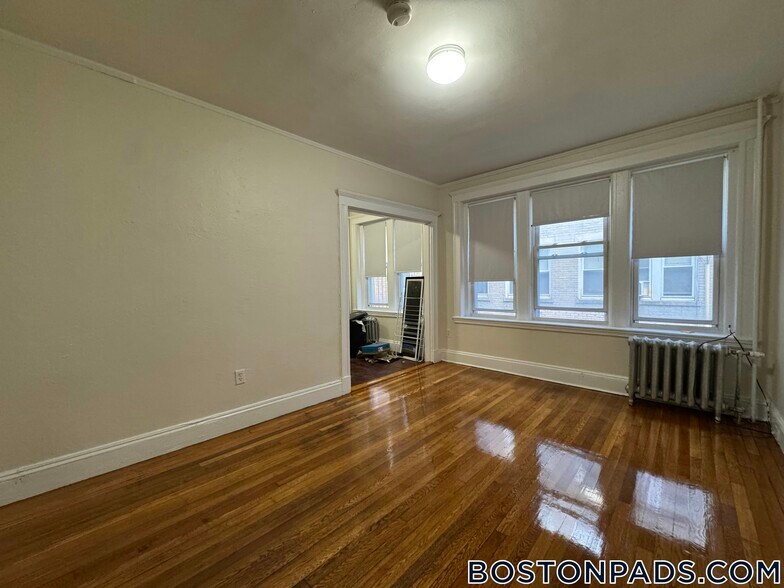 Building Photo - 1167 Boylston St