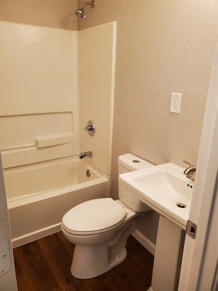 Building Photo - 3574 Wayside Ave