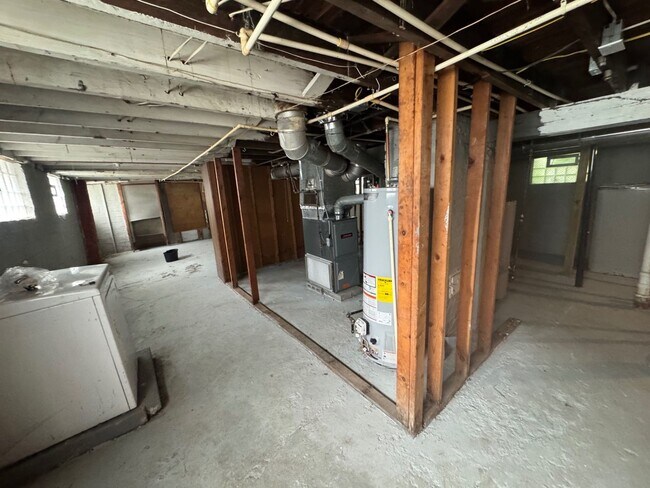 Building Photo - 13302 Cranwood Dr