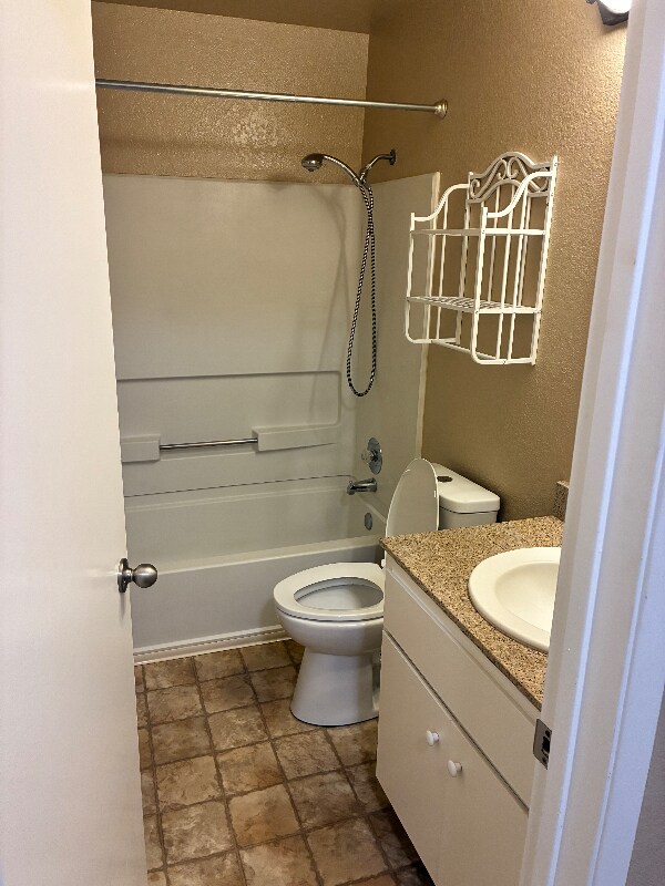 Building Photo - 2401 Eilers Ln