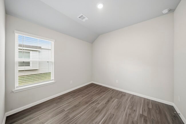 Building Photo - 5327 Briana Dee Dr