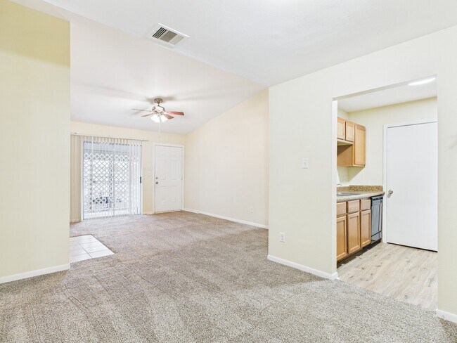 Building Photo - 12642 Ashford Meadow Dr