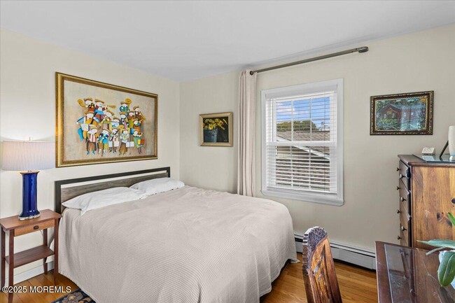 Building Photo - 1503 Comstock St