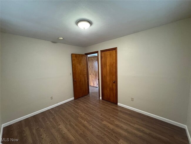 Building Photo - 1612 Maple Dr