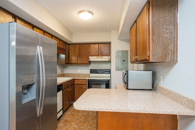 Building Photo - 5419 Hickory Park Dr