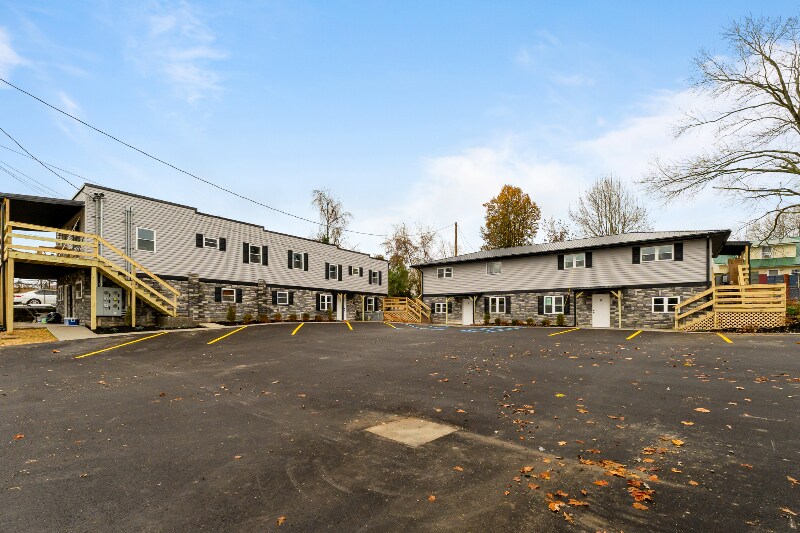 Building Photo - 404 High St