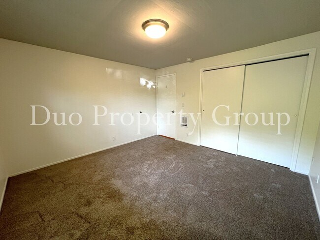 Building Photo - 2035 Harvard Dr