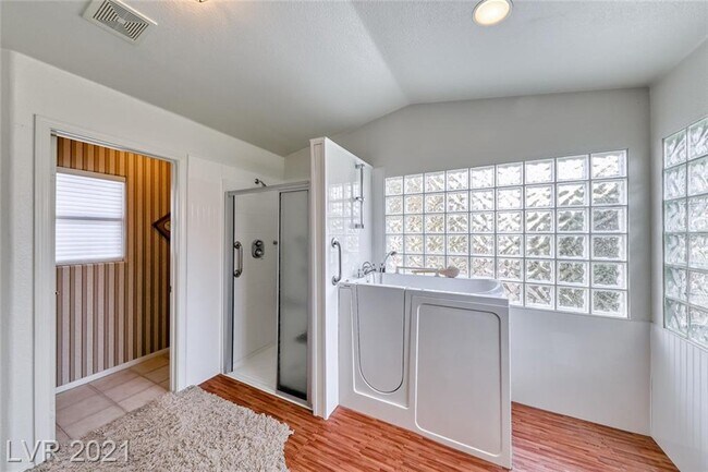 Building Photo - 2229 Fiero Dr