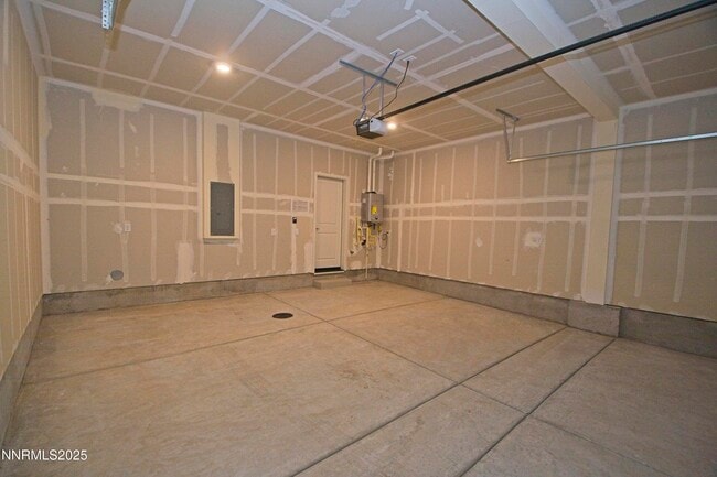 Building Photo - 1636 Prancer St