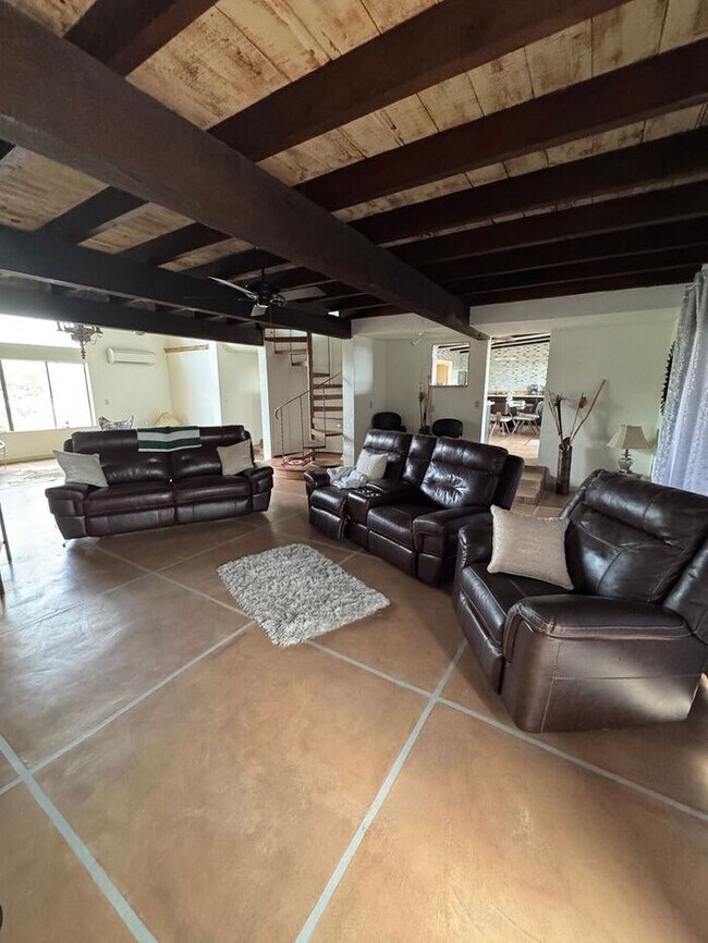 Building Photo - 4030 E Camino de la Bajada