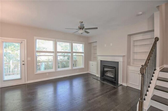 Building Photo - 2501 Ashford Oaks Dr