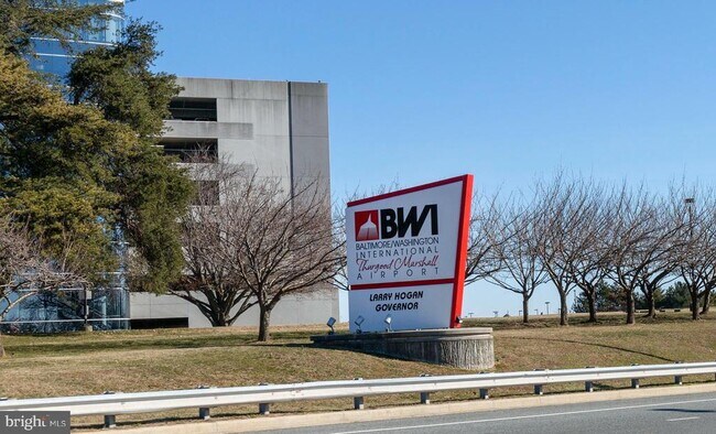 Building Photo - 742 Whitehall Beach Rd