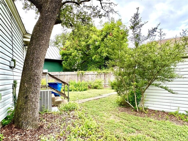 Building Photo - 4812 Ramsey Ave