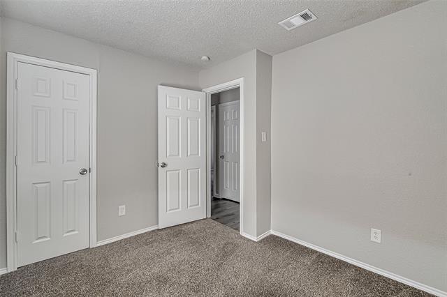 Building Photo - 844 NW Summercrest Blvd