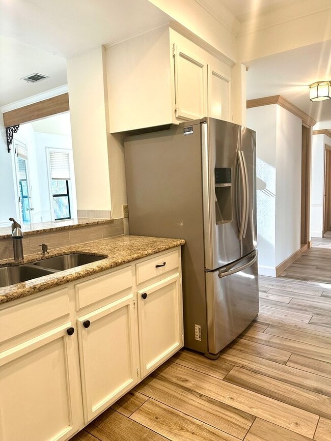 Building Photo - White Oak Common 3BR 2 1/2BA