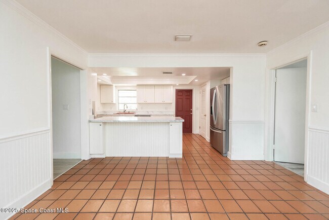 Building Photo - 508 Poinsettia Rd