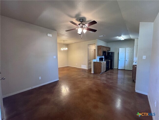 Building Photo - 1523 Aztec Trce