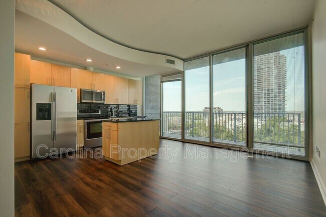 Primary Photo - 210 N Church St