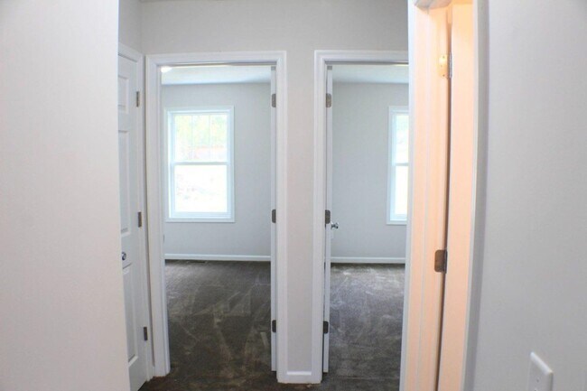 Building Photo - 1431 Hornsby Ave
