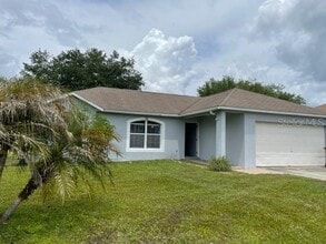 Building Photo - 819 Ognon Ct