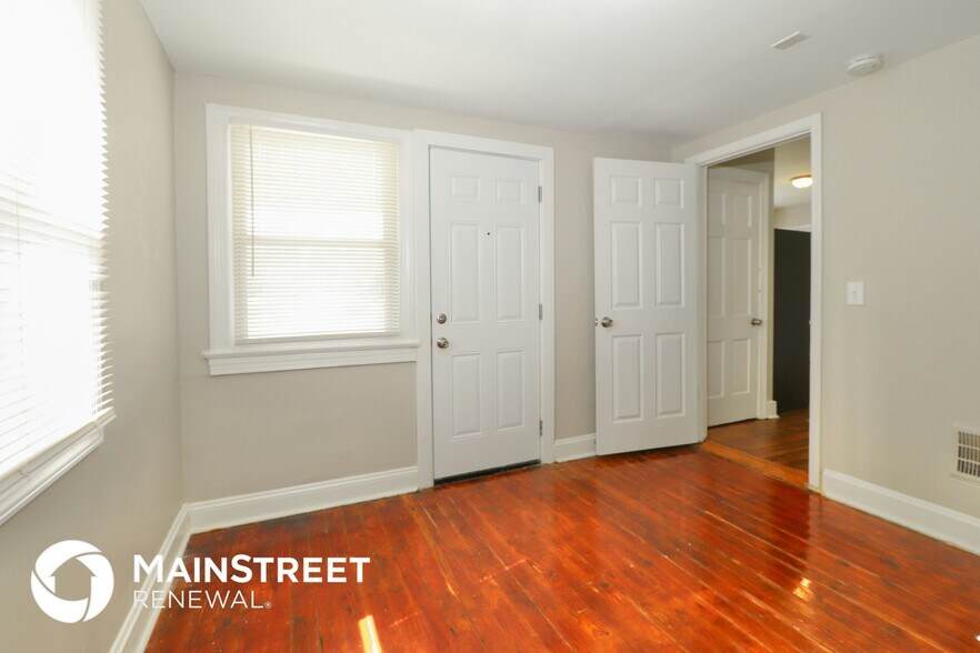 Building Photo - 1618 S 30th St