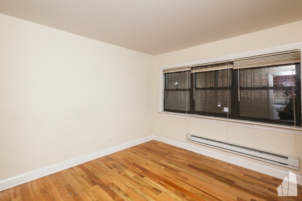 Building Photo - 1429 N Dearborn St