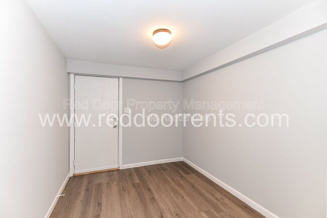 Building Photo - 3207 N Arsenal Ave
