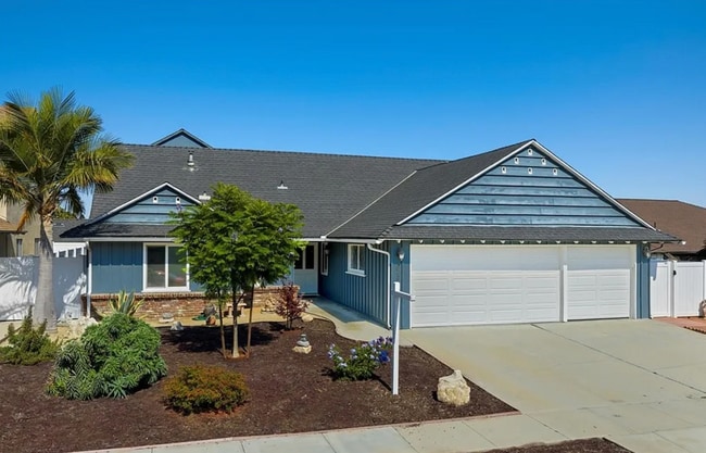 Building Photo - 20428 Roslin Ave