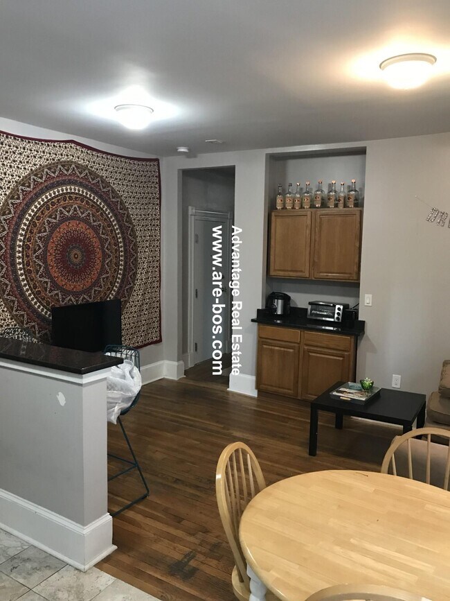 Building Photo - 1048 Commonwealth Ave