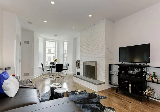 Building Photo - Available Now! 1 Parking Spot Included! 2 ...