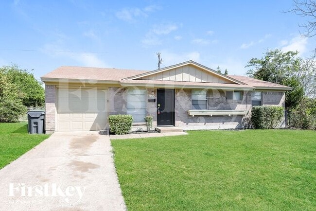 Building Photo - 6476 La Grange Cir