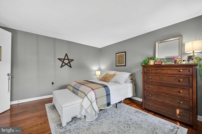 Building Photo - 921 Oronoco St