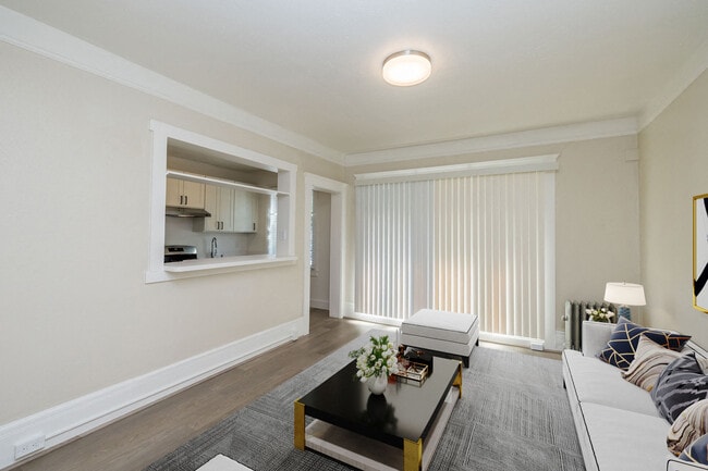 Interior Photo - 240 Grand