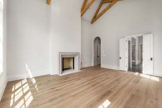 Building Photo - 8115 Devens Dr