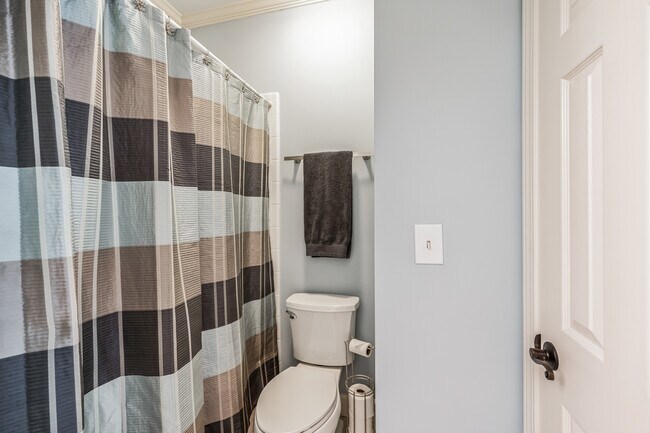 Bathroom 2 - 510 Newburgh Way