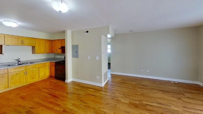 Floorplan - 14036-50 Tracy Ave