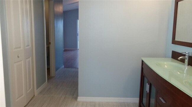 Building Photo - 28646 Tanner Dr