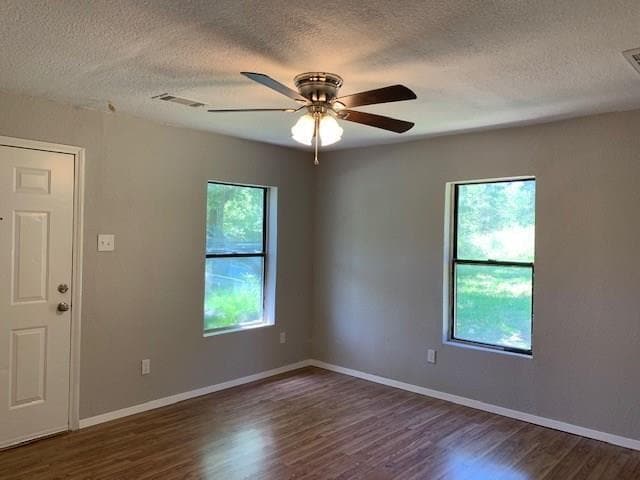 Building Photo - 719 E Chestnut St