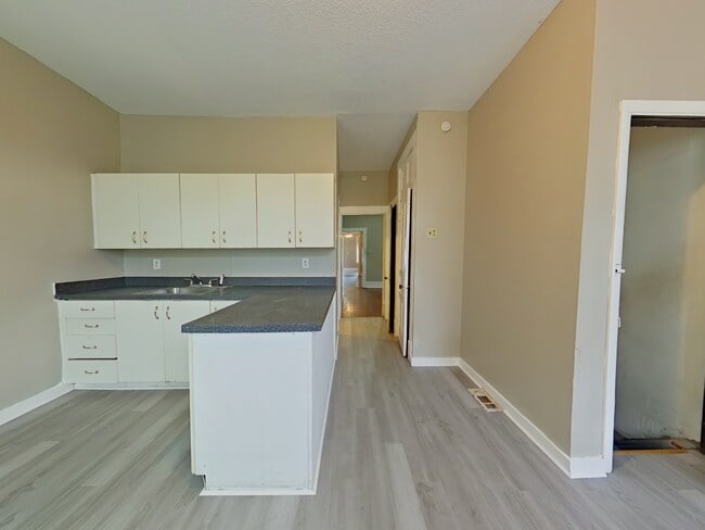 Primary Photo - 2711 Keokuk St