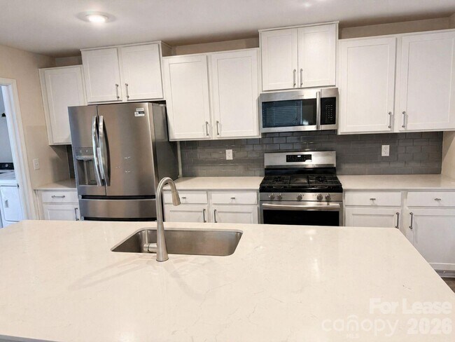 Building Photo - 10227 Chatham Run Ln