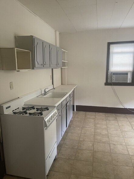 Building Photo - 1209 Paquin St
