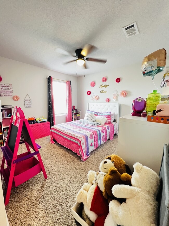 Building Photo - 603 Champ Trl