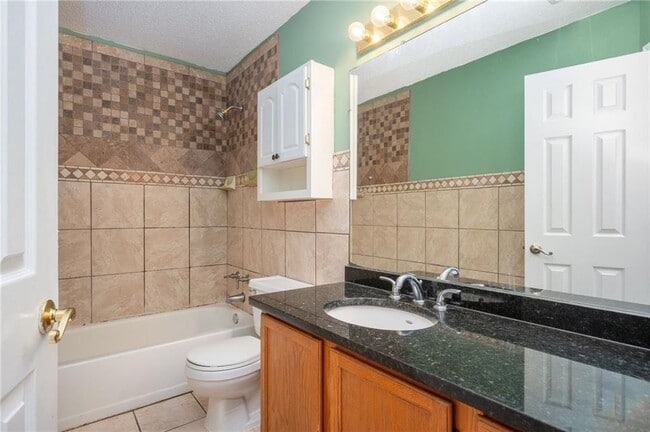 Building Photo - 915 Wentworth Ct