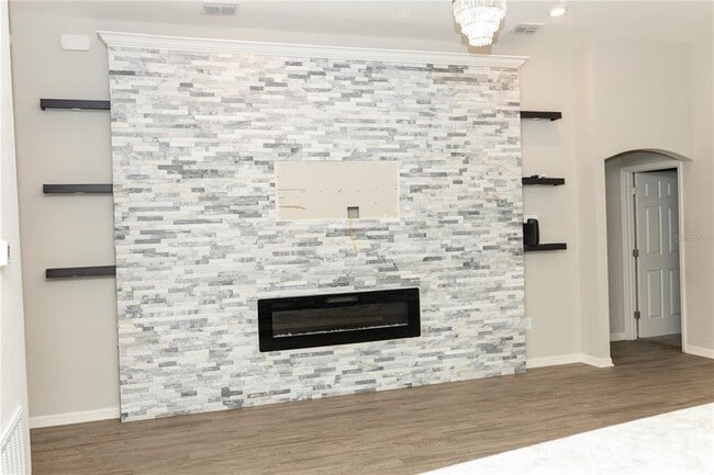 Building Photo - 213 Talladega Ln