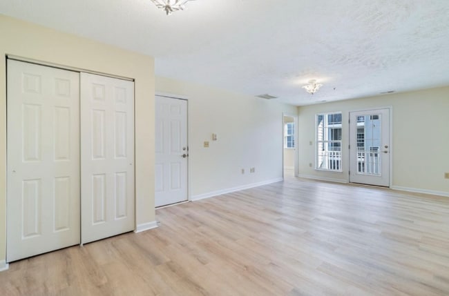Building Photo - 45512 Westmeath Way