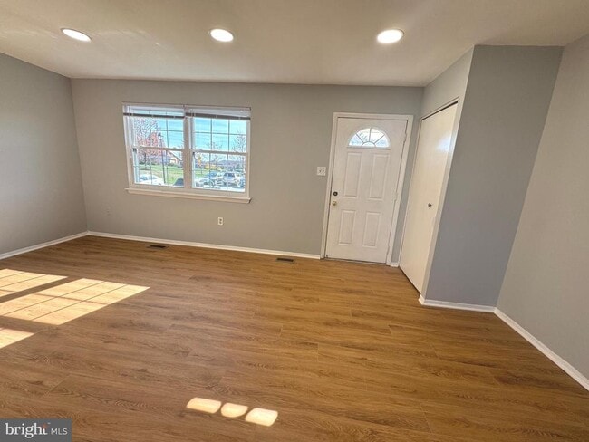 Building Photo - 17 Holland Hill Ct